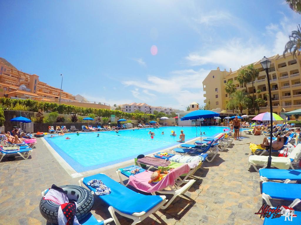 Castle Harbour Aparthotel Лос Кристианос Екстериор снимка