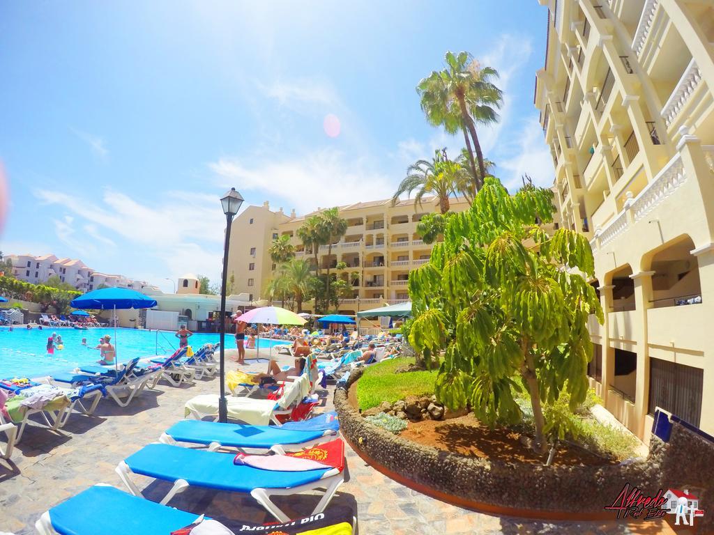 Castle Harbour Aparthotel Лос Кристианос Екстериор снимка