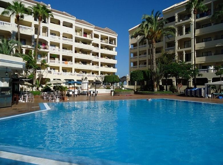 Castle Harbour Aparthotel Лос Кристианос Екстериор снимка
